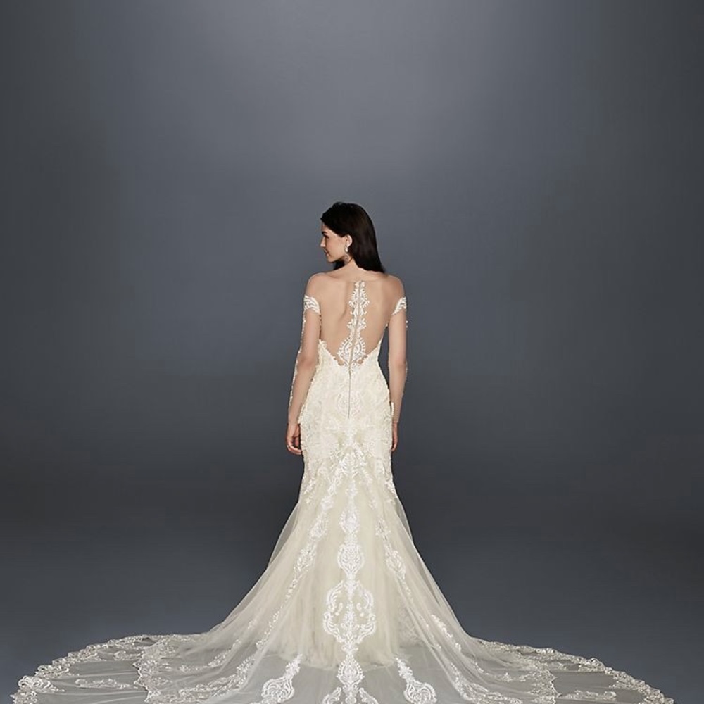 New wedding dress with tags